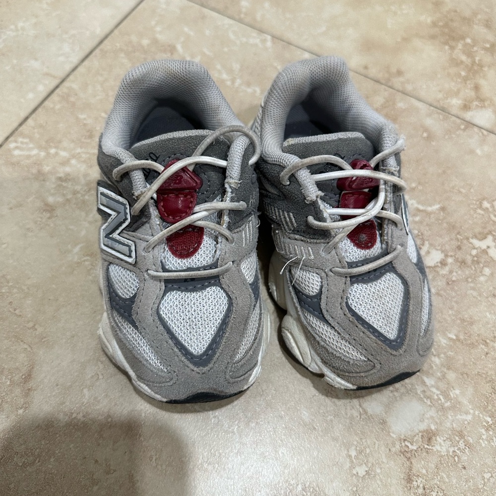 Toddler 7c new balance 9060